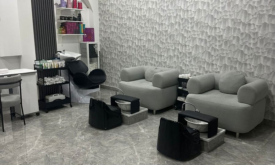 Pedicure & Extensions Abu Dhabi